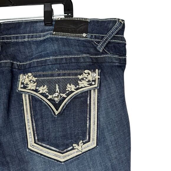 |NWT| VIGOSS Embellished Embroidered New York Boot Jeans - Picture 5 of 11
